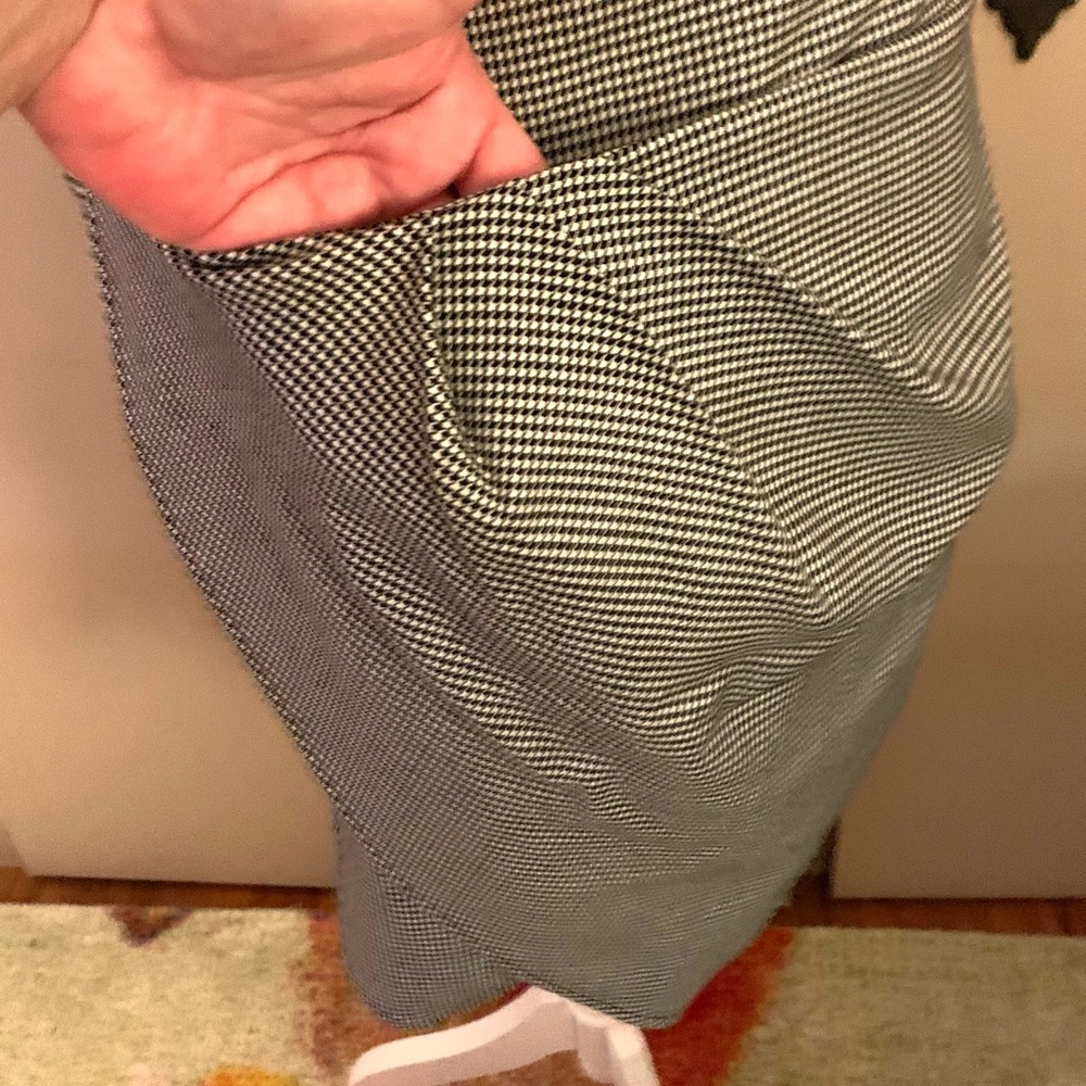 BCBG Black and White Houndstooth Gathered-Front Women's Skirt - Picture 3 of 7